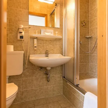 Löwen Hotel 3*
