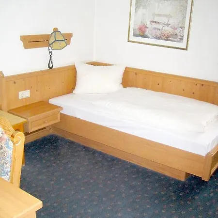 Löwen 3* Randersacker