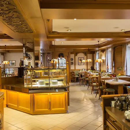 Löwen Hotel 3*