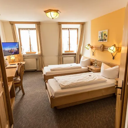 Löwen 3* Randersacker