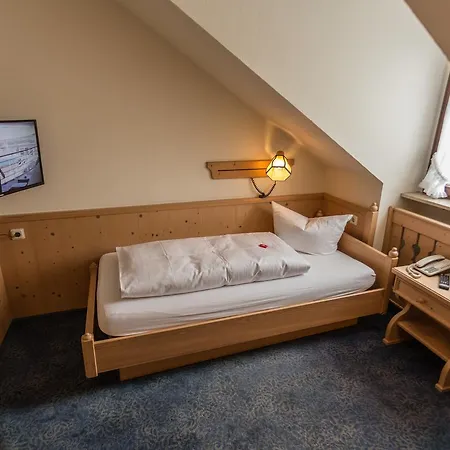 Löwen Hotel 3*