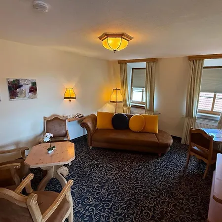 Hotel Loewen 3*