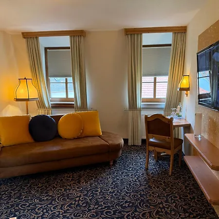 Hotel Loewen 3*