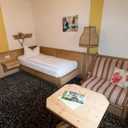 Hotel Loewen 3*