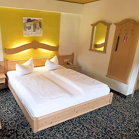 Hotel Loewen 3*
