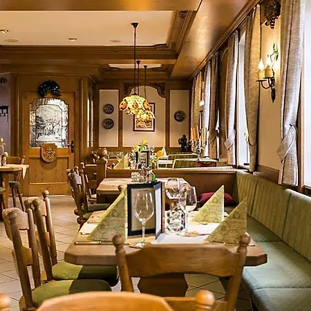 Hotel Loewen