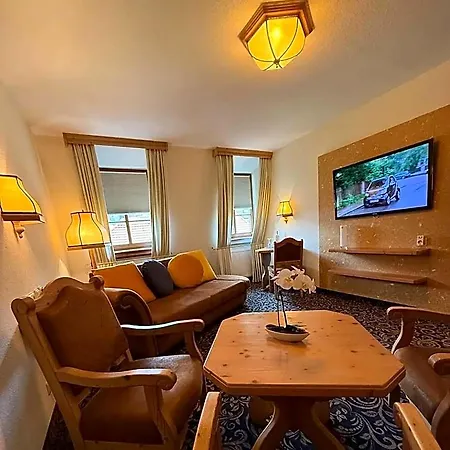 Loewen Hotel