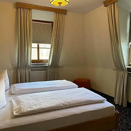 Hotel Loewen Randersacker